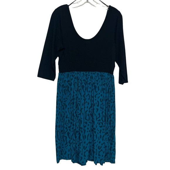 torrid Dresses & Skirts - Torrid blue and black leopard animal print Midi Dress